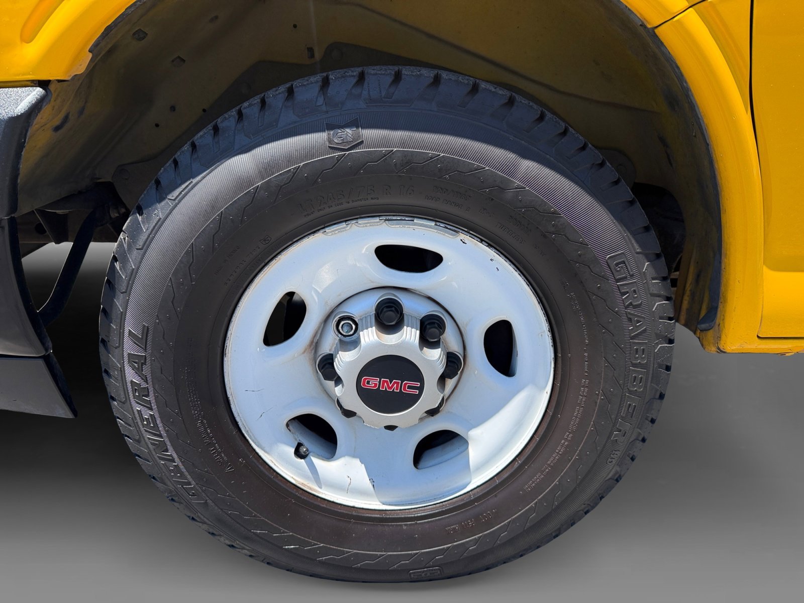 Used 2018 Orange GMC Work Van image 9