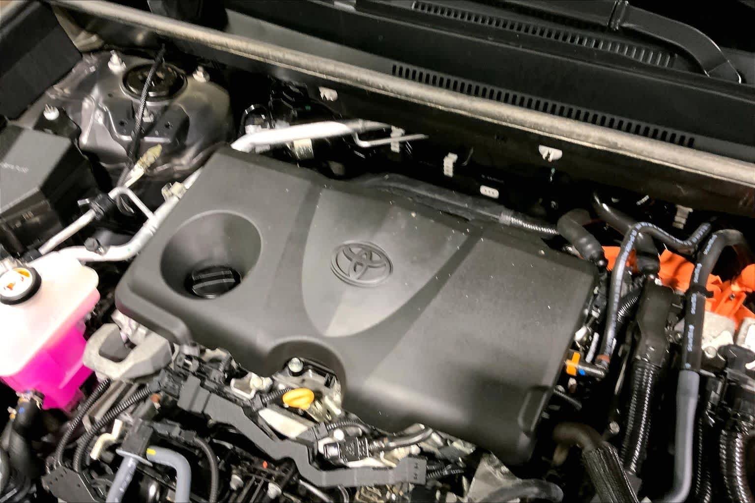 Used 2024 Magnetic Gray Metallic Toyota Hybrid XLE image 33