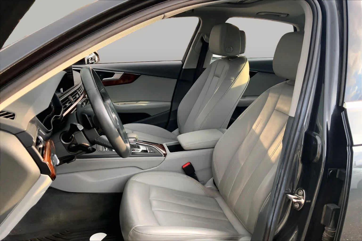 Used 2019 Manhattan Gray Metallic Audi Premium Plus image 8