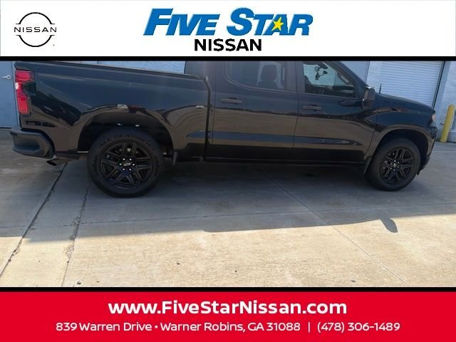 Used 2020 Black Chevrolet Custom image 6