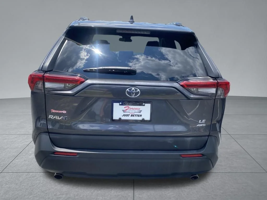 Used 2019 Gray Toyota LE image 12