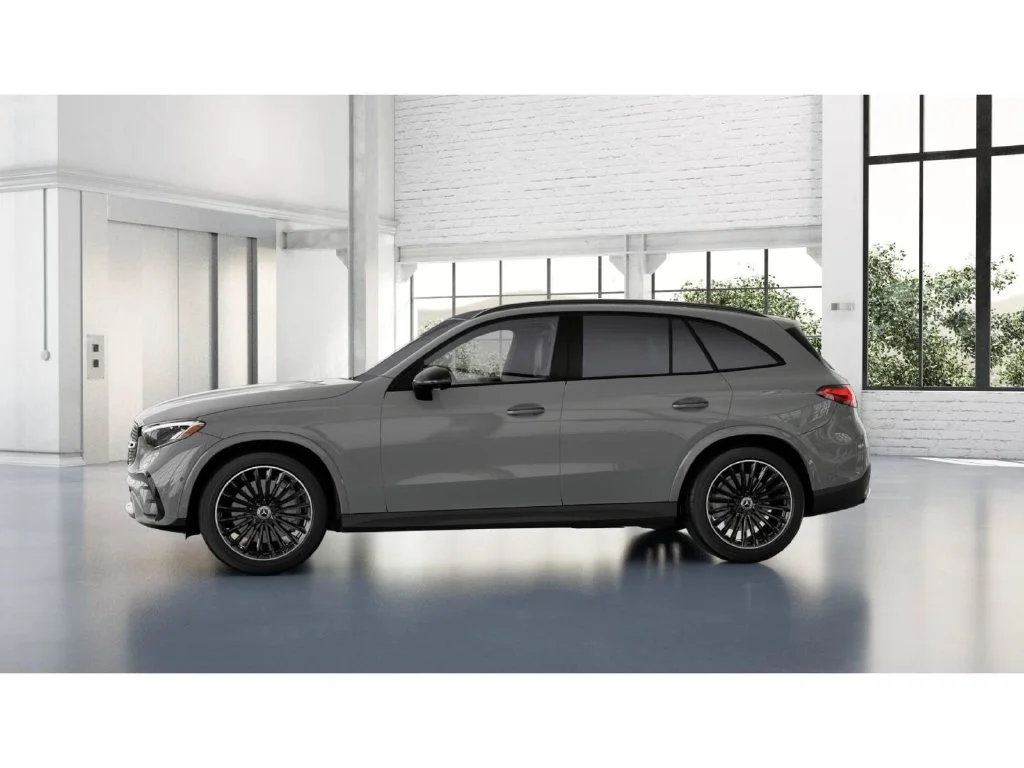 New 2027 White Mercedes-Benz GLC 300 image 35