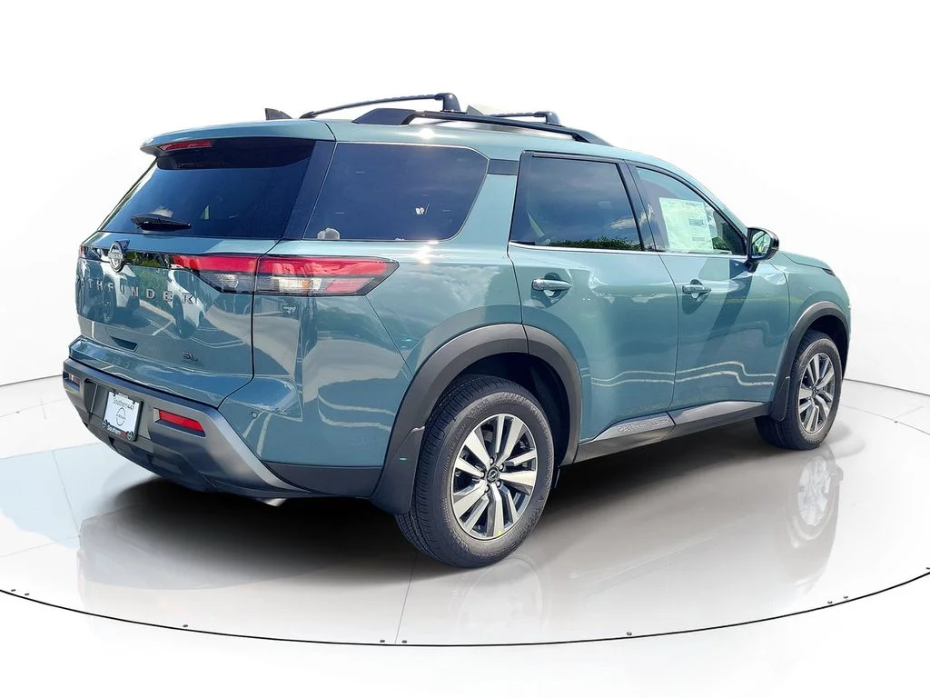 New 2026 Green Nissan SL image 7