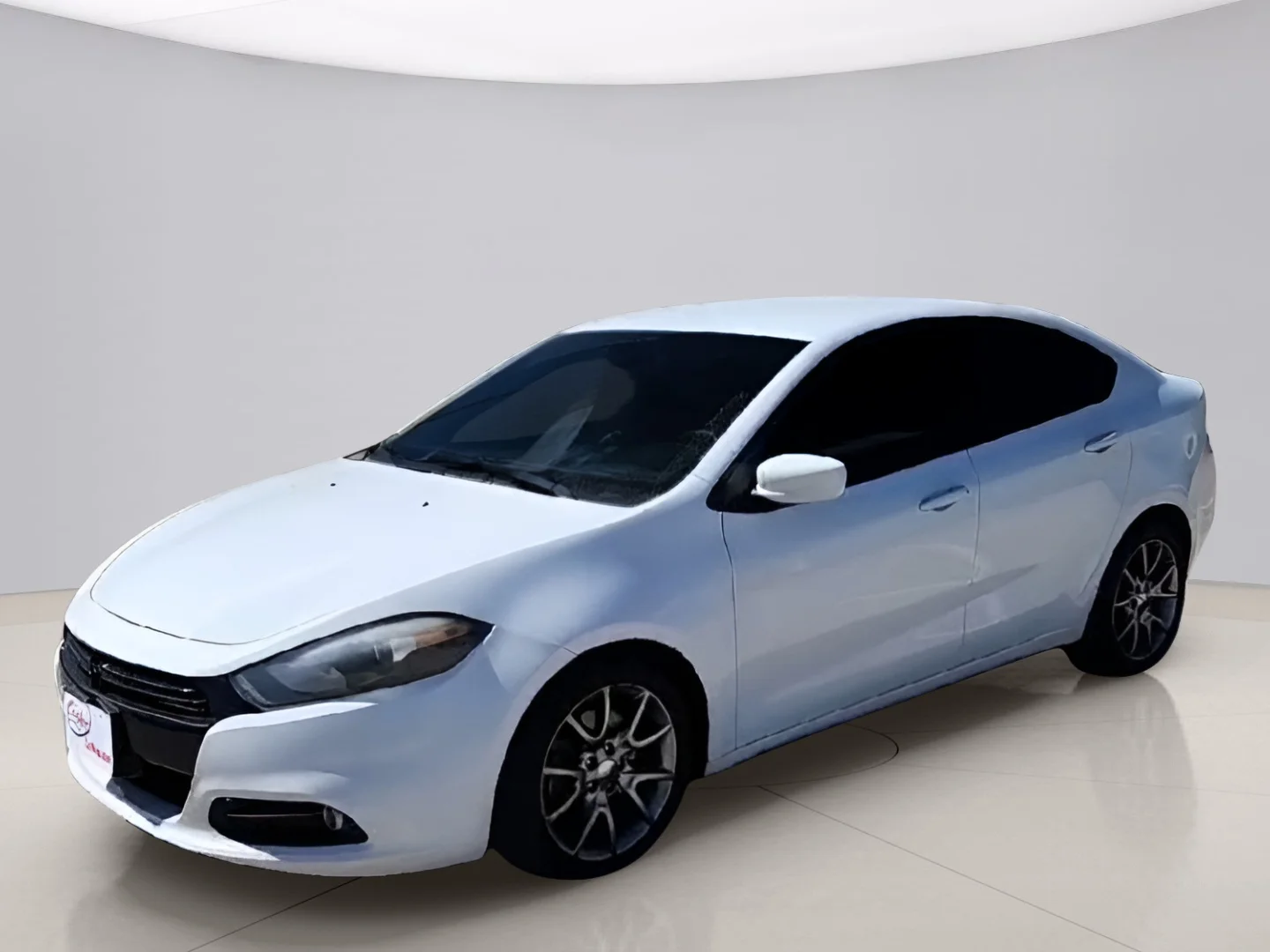 Used 2015 White Dodge SXT image 1