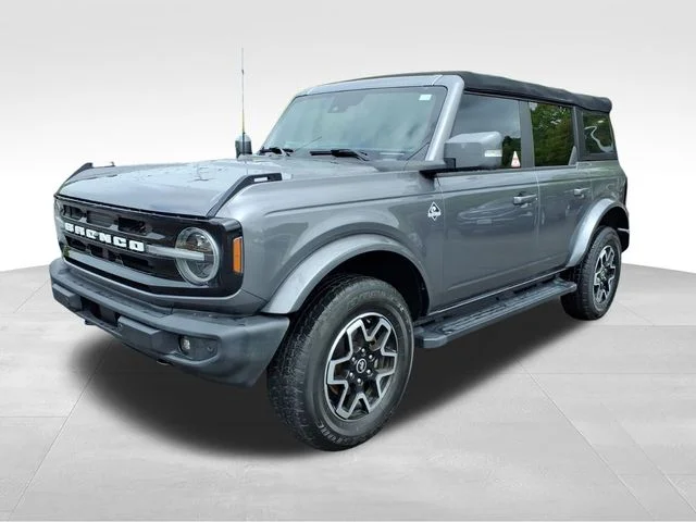 Used 2023 Gray Ford Outer Banks image 11