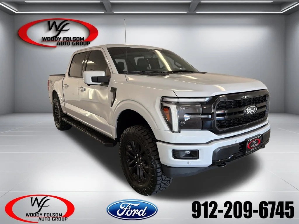 Used 2025 White Ford Lariat image 1