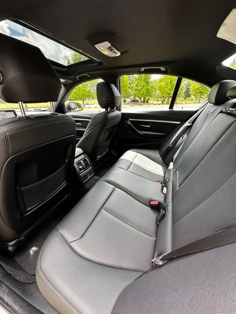 Used 2018 Glacier Silver Metallic BMW 328d image 16