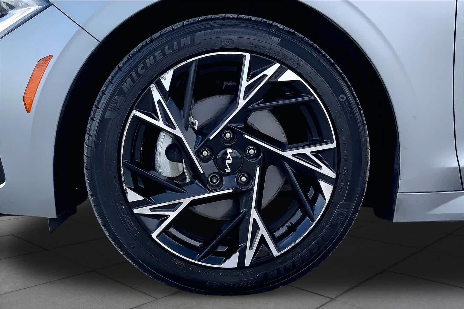 Used 2025 Steel Matte Gray Kia GT-Line image 11