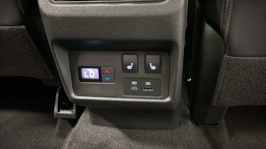 Used 2023 Super Black Nissan Platinum image 34