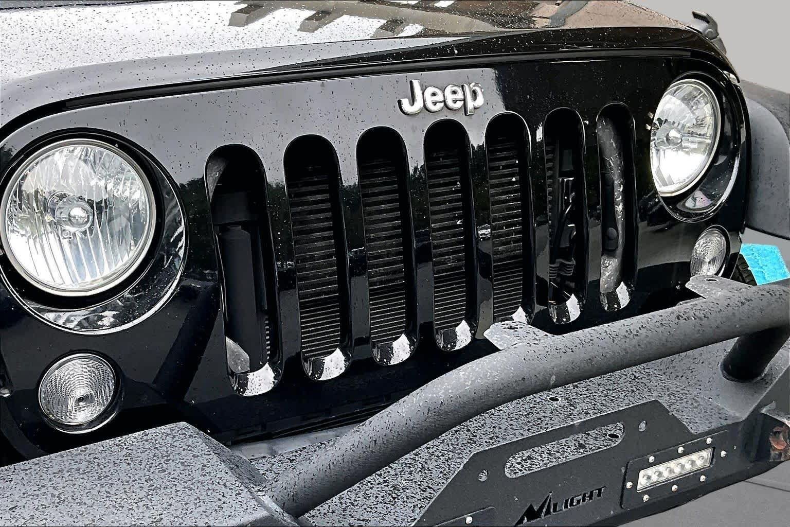 Used 2017 Black Clearcoat Jeep Sport image 28