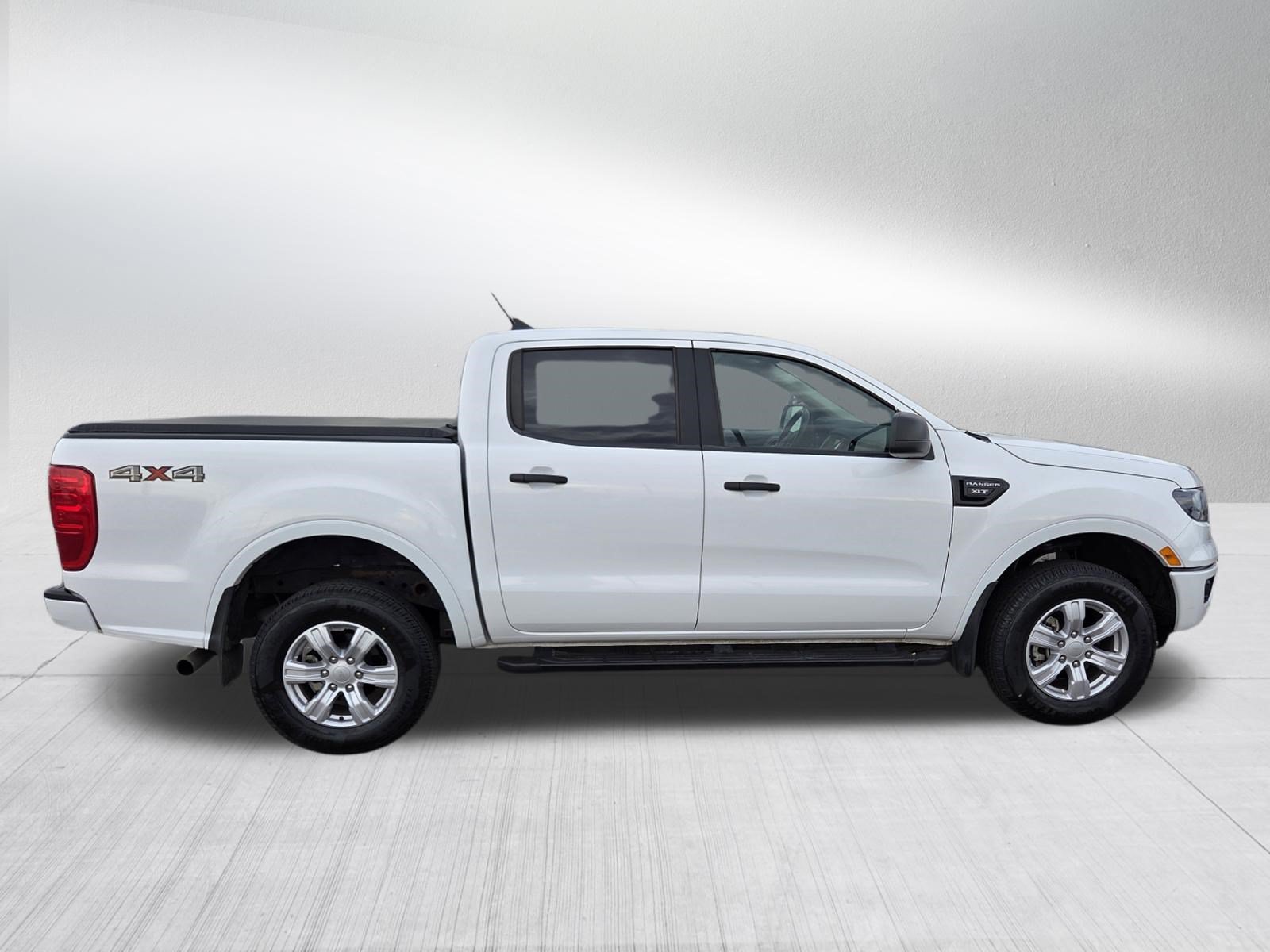 Certified Used 2019 Oxford White Ford XLT image 8