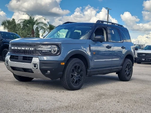 New 2026 Azure Gray Metallic Ford Badlands image 32