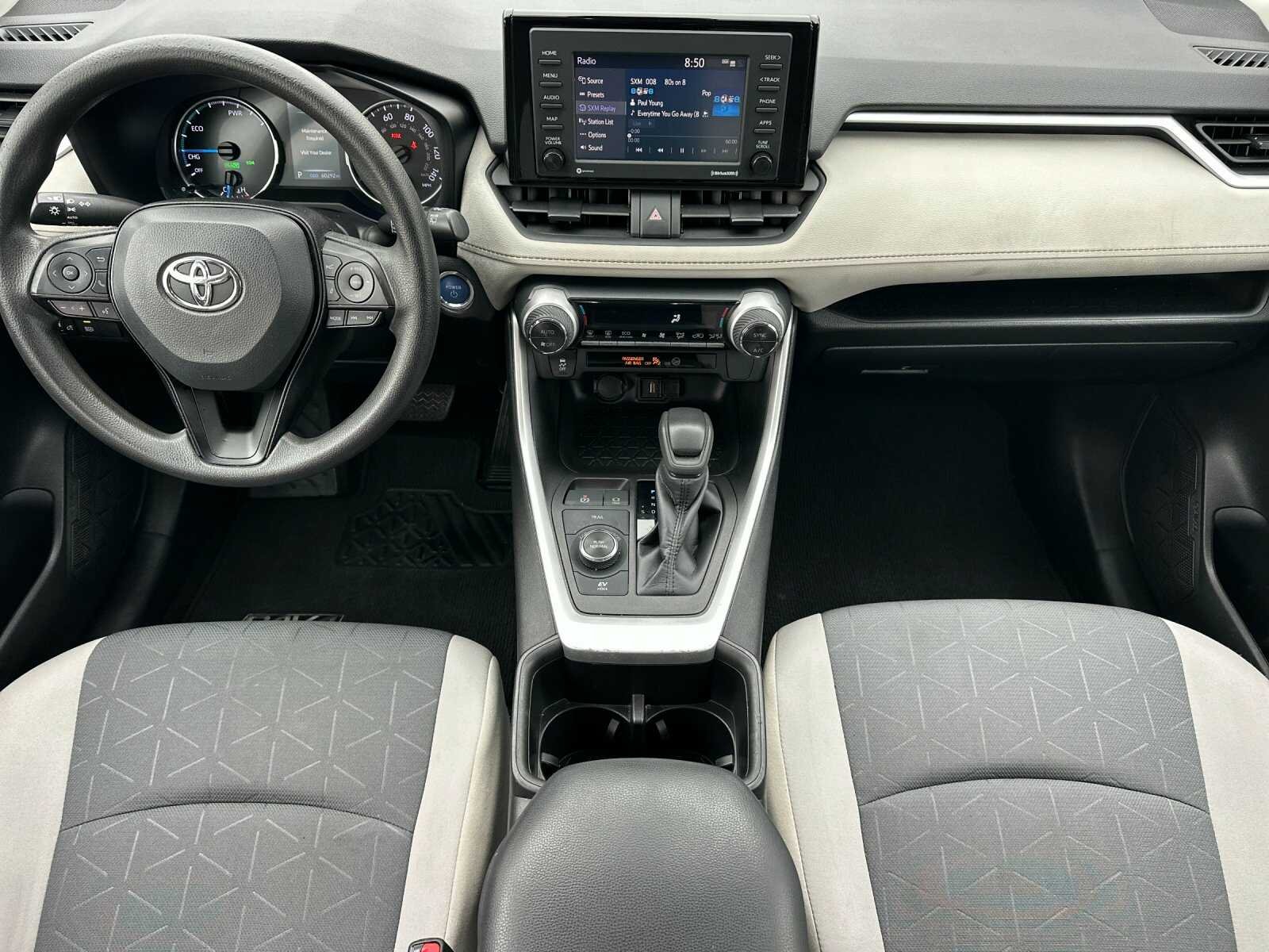 Used 2022 White Toyota XLE 4D Sport Utility image 16