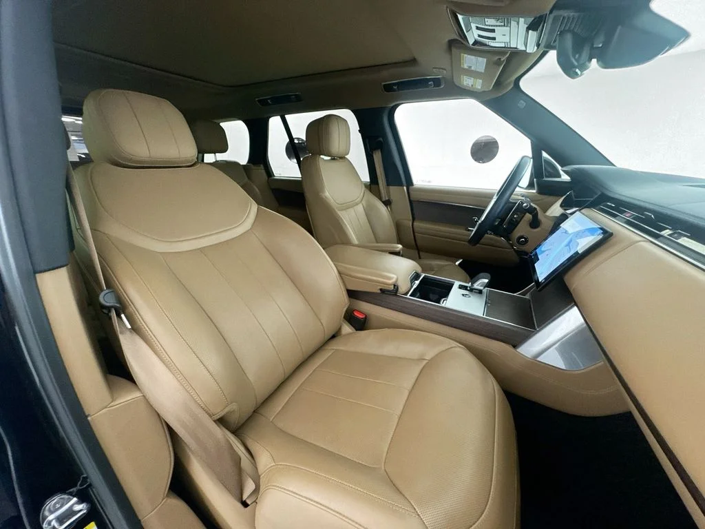 Certified Used 2025 Black Land Rover SE image 29