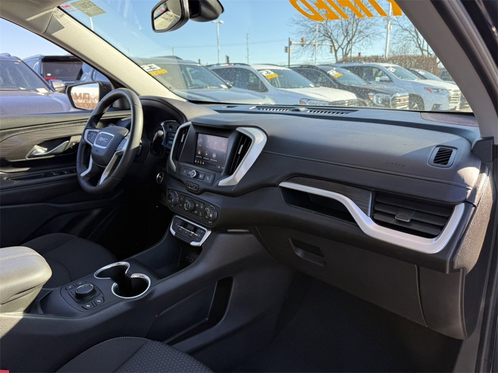 2022 GMC TERRAIN - Image 37