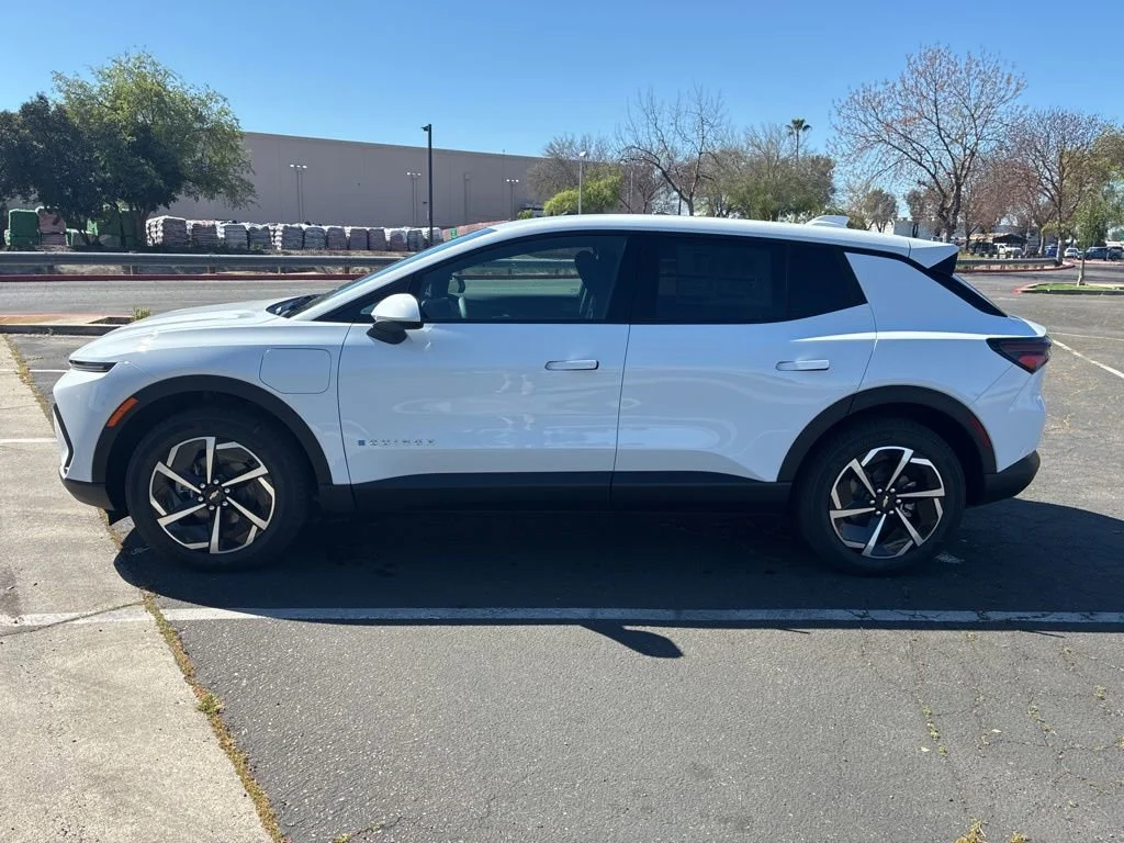New 2026 Summit White Chevrolet LT image 6