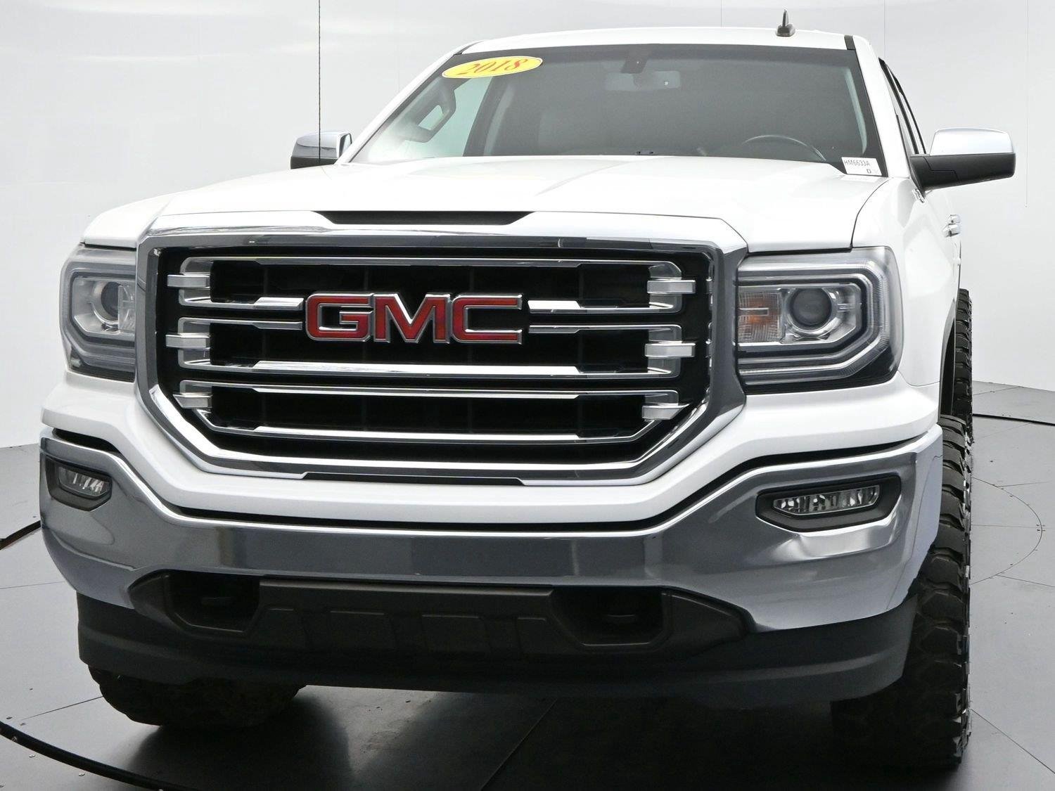Used 2018 Summit White GMC SLT image 2