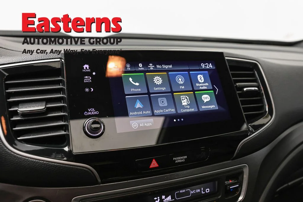 Used 2023 White Honda EX-L image 18