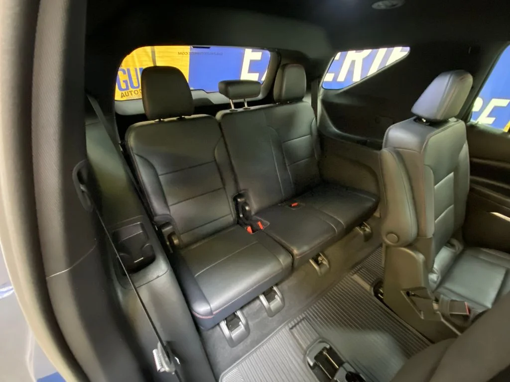 Used 2026 Blue Chevrolet Z71 image 30