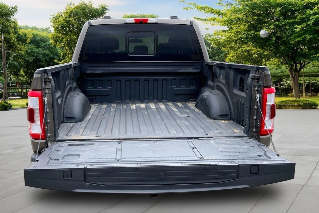 Used 2022 Gray Ford Lariat image 7