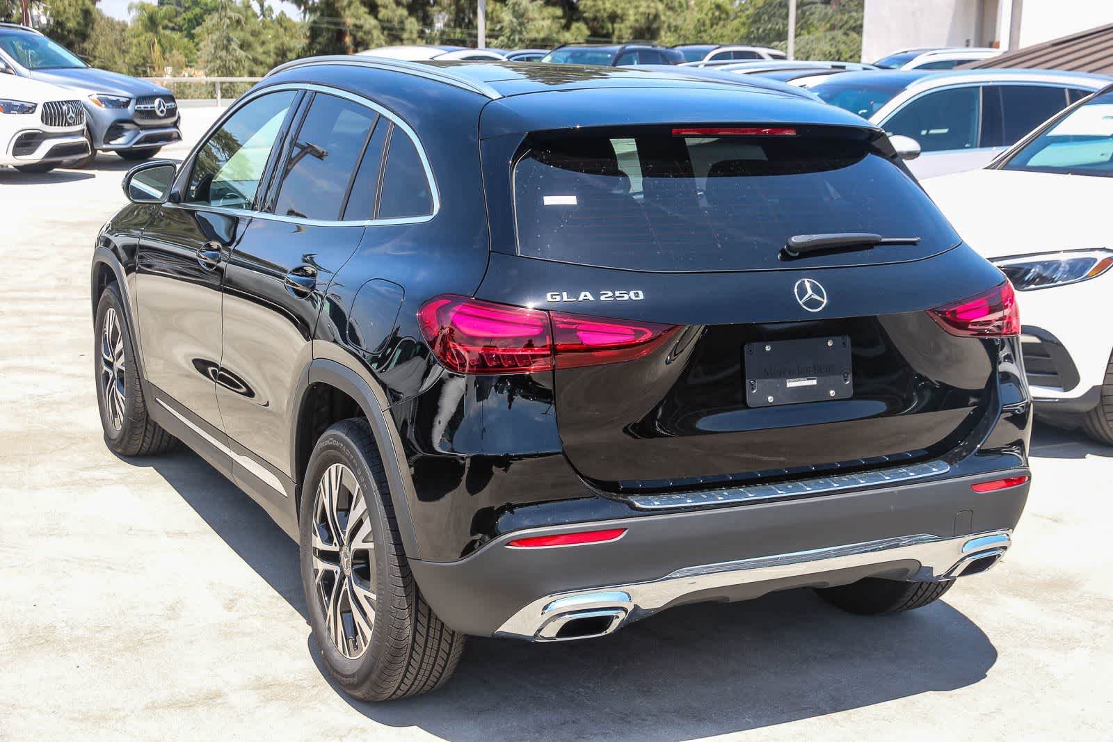 New 2026 Night Black Mercedes-Benz GLA 250 image 6
