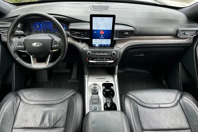 Used 2020 Gray Ford Platinum image 16