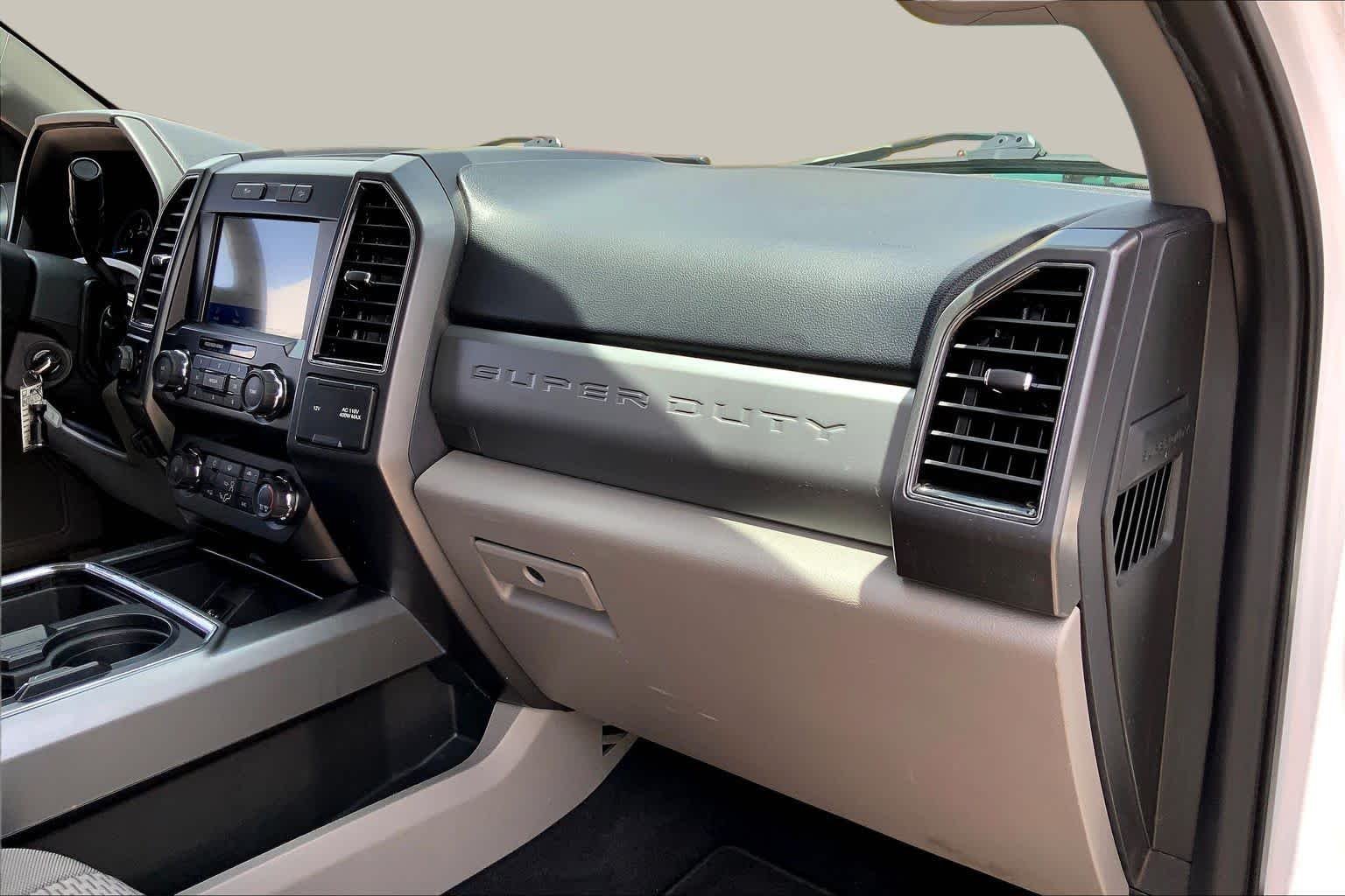 Certified Used 2021 Oxford White Ford XLT image 19