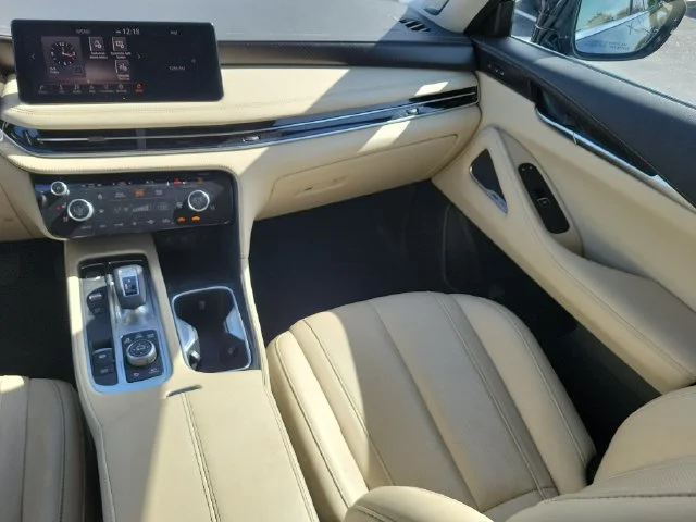Used 2024 Black INFINITI Sensory image 17