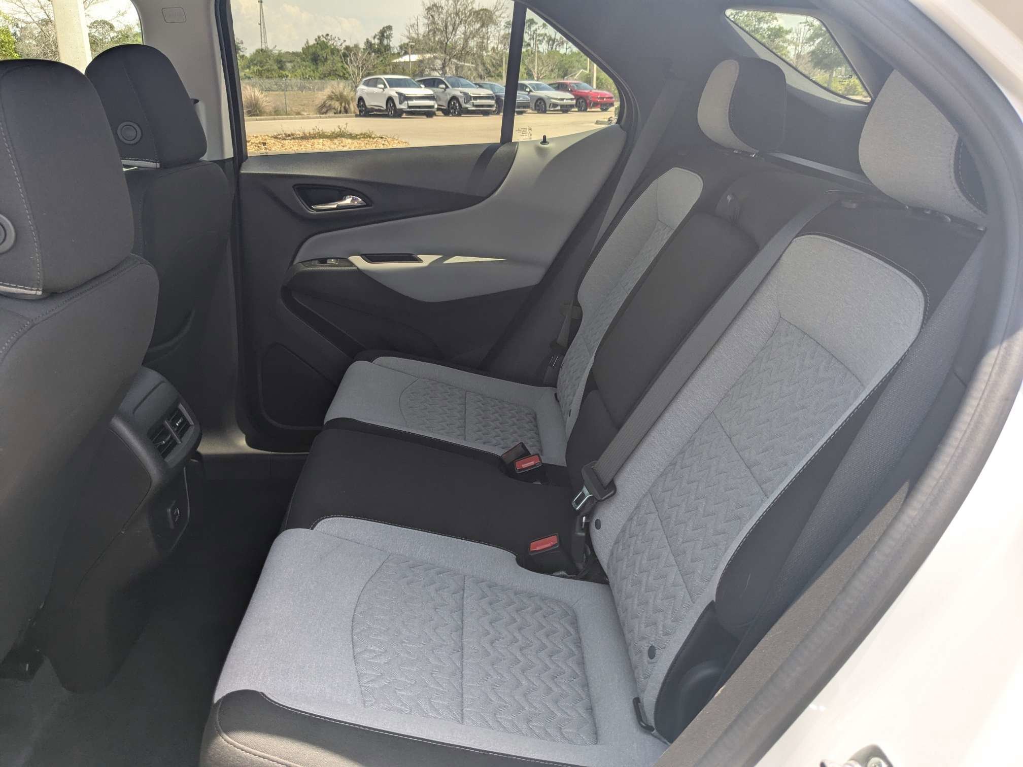 Used 2024 Summit White Chevrolet LT image 13