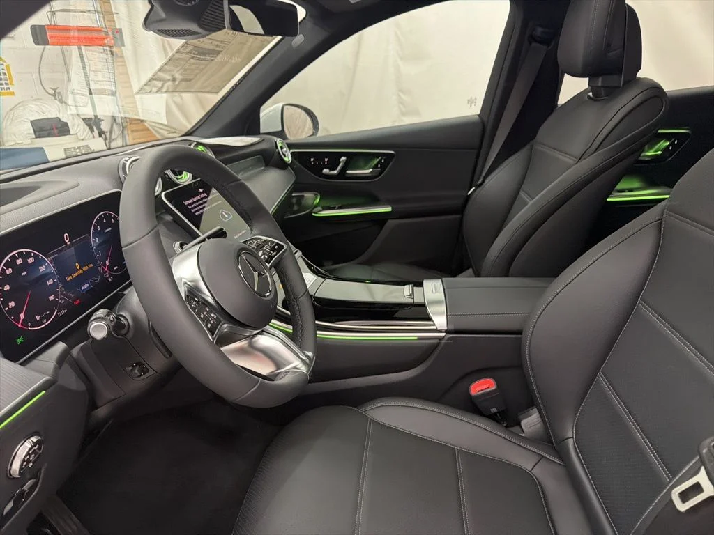 Used 2026 White Mercedes-Benz GLC 300 image 14