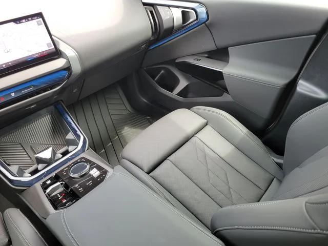 New 2026 Beige BMW 30 xDrive image 16