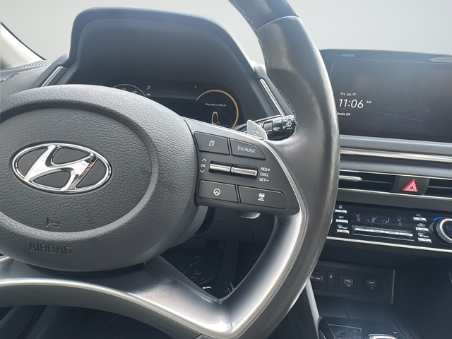 Used 2023 Black Hyundai Limited image 17