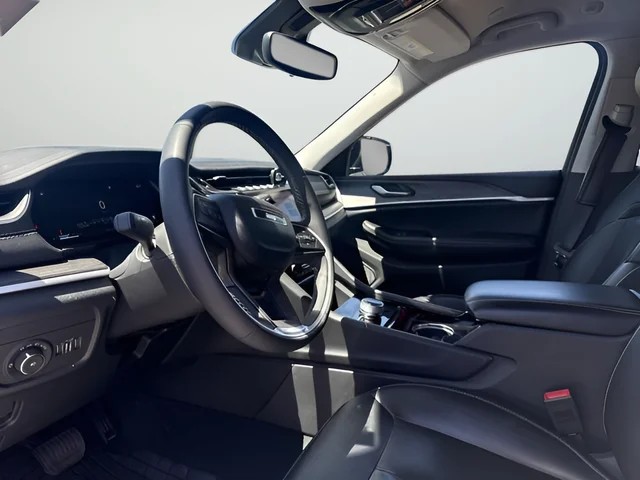 Used 2023 White Jeep Limited image 10
