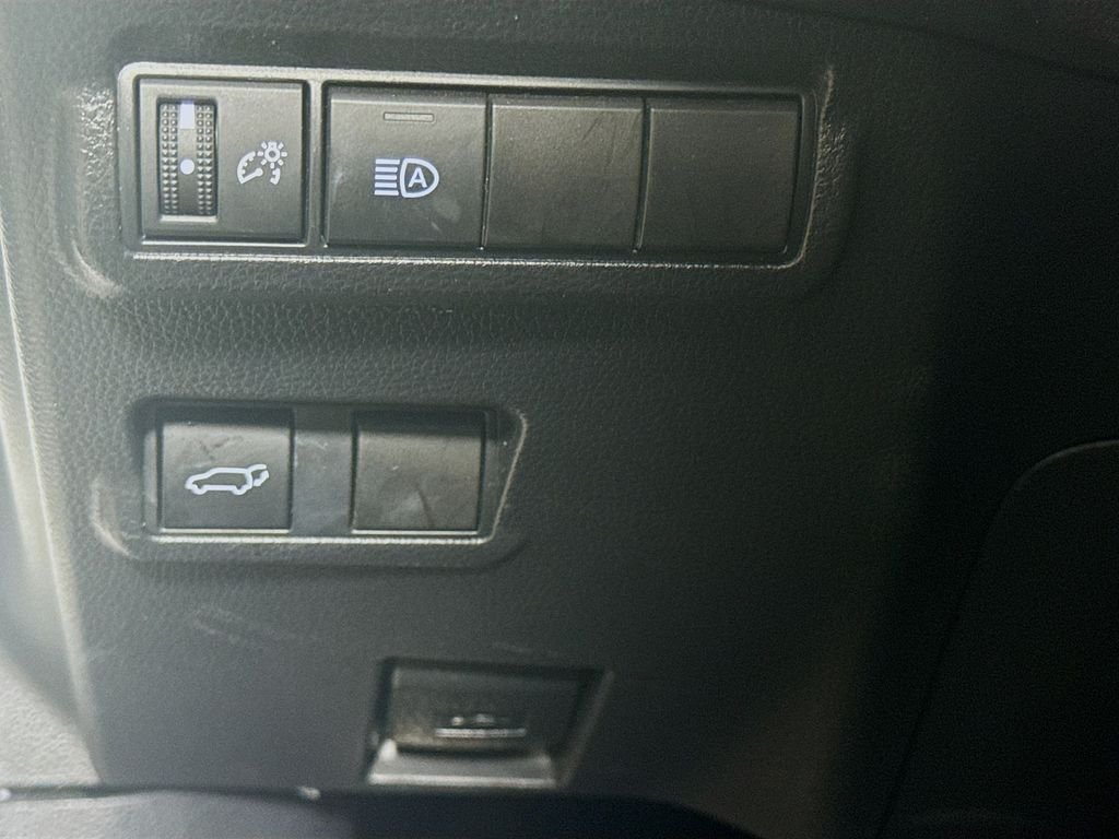 2022 Toyota Corolla Cross XLE - Photo 10