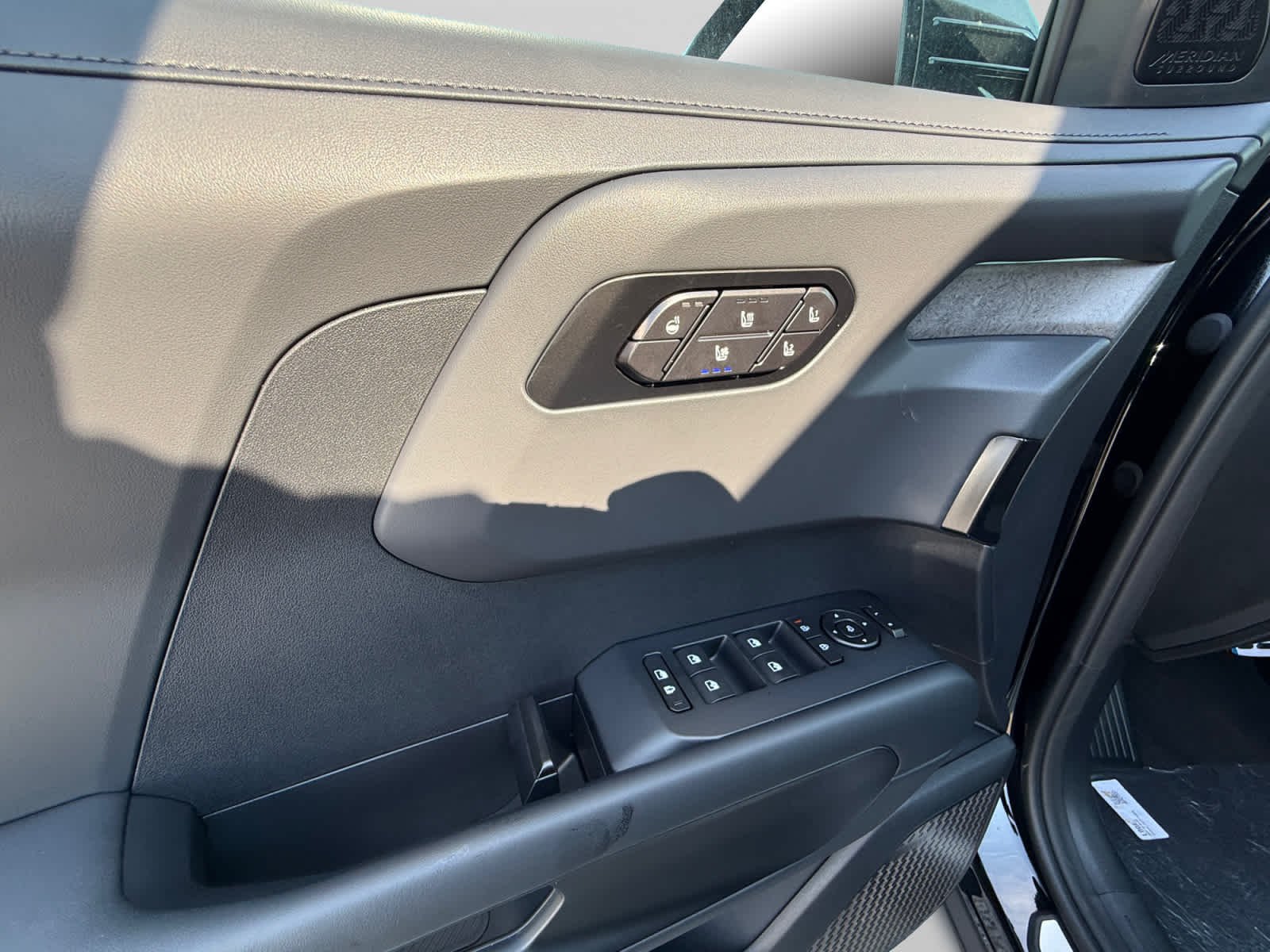 New 2027 Ebony Black Kia X-LINE SX image 10