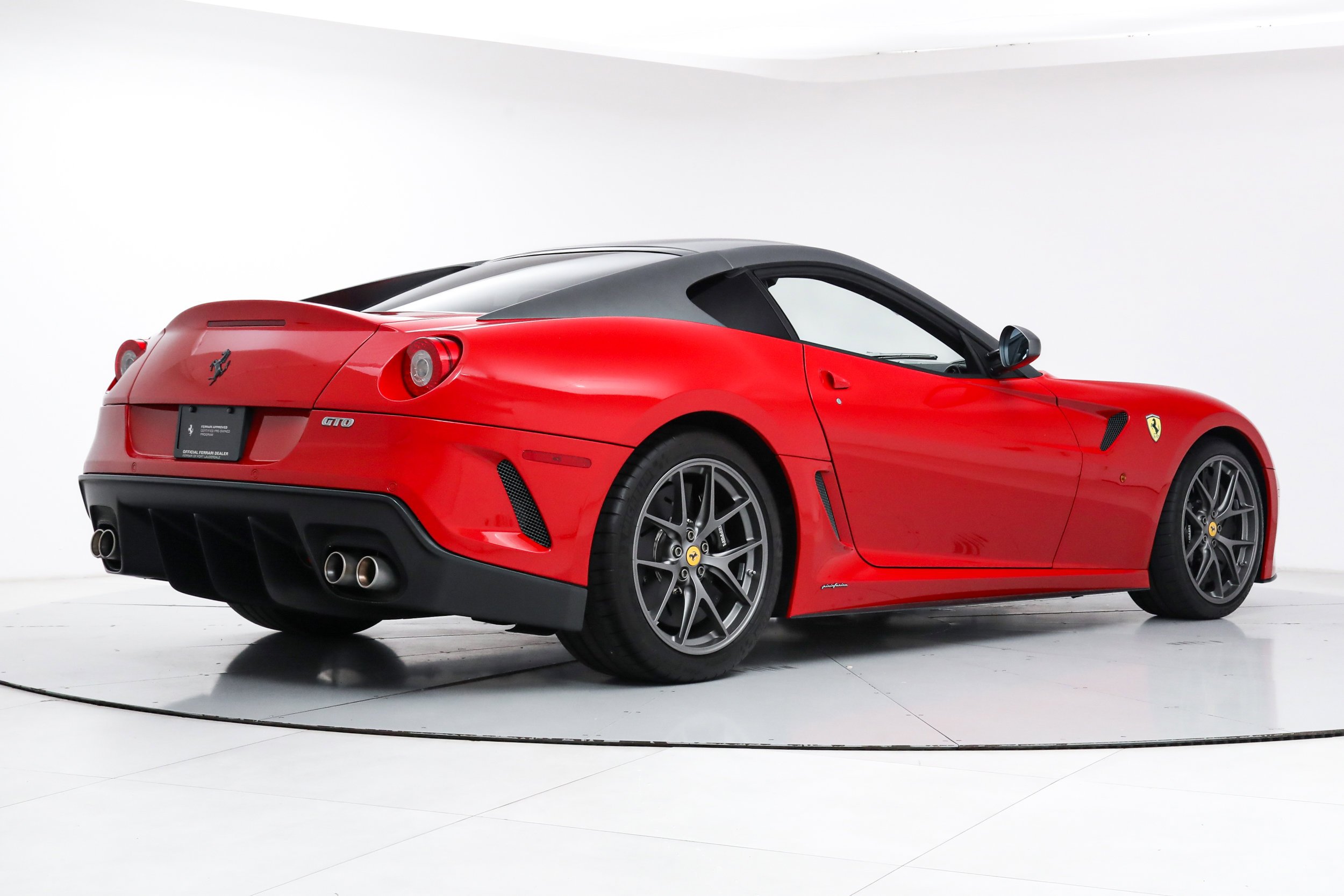 Used 2011 Red Ferrari  image 3