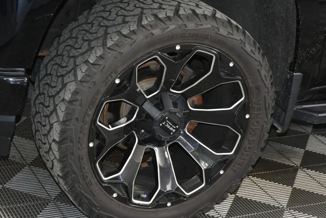 Used 2022 Black Chevrolet Custom image 3