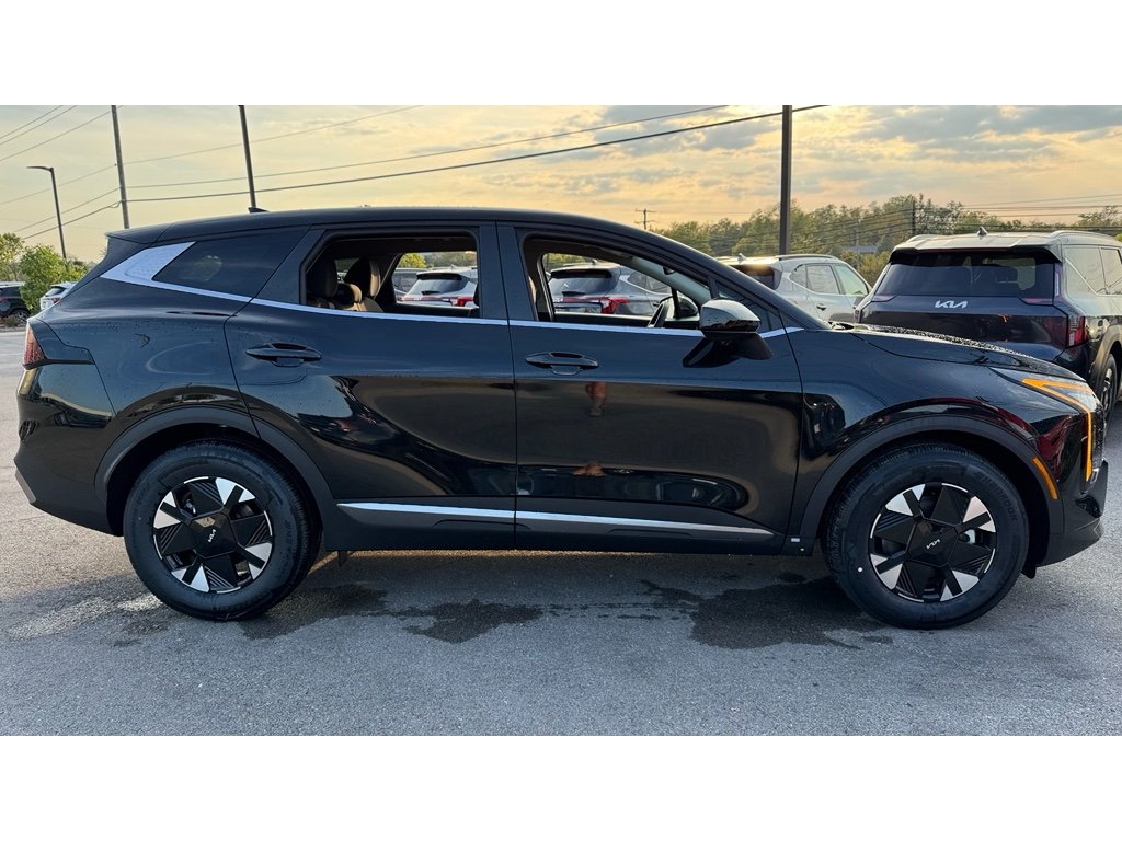 New 2026 Fusion Black Kia LX image 3