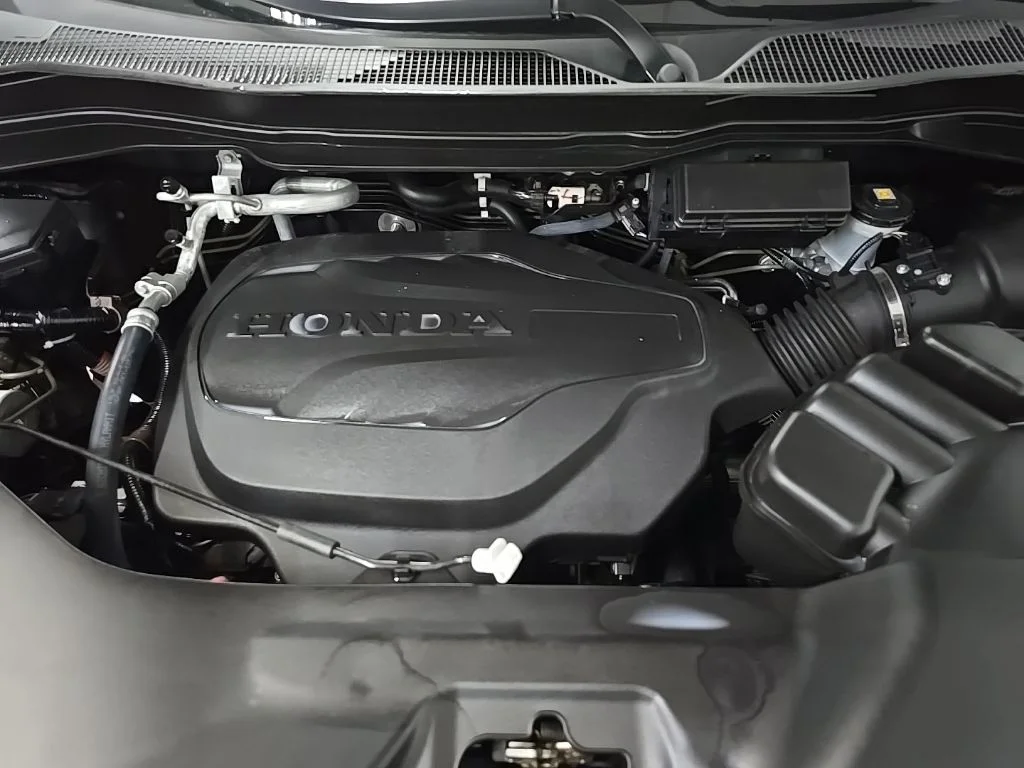 Used 2023 Black Honda EX-L image 13