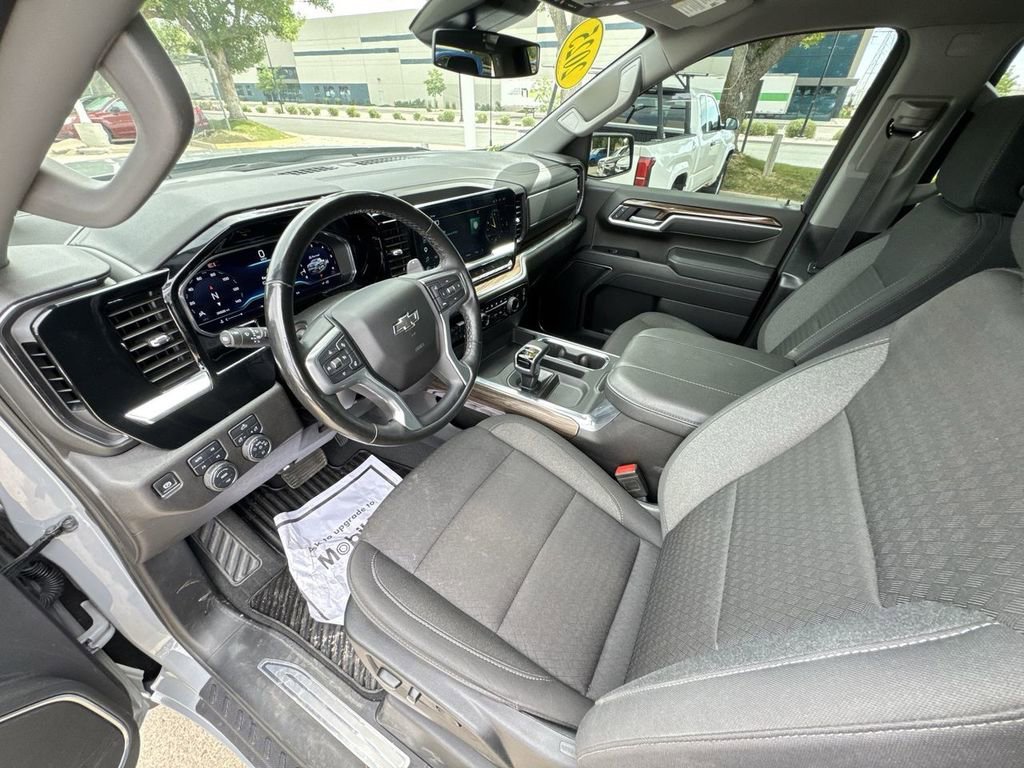Used 2025 Slate Gray Metallic Chevrolet RST image 36