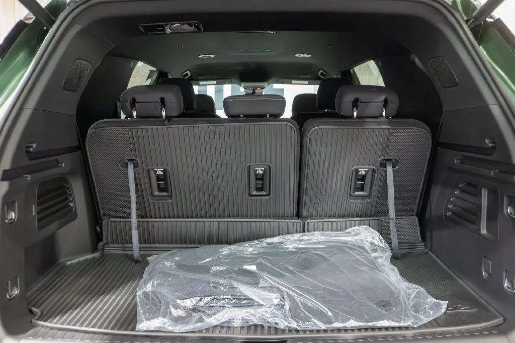 2027 Chevrolet Traverse LT - Photo 9