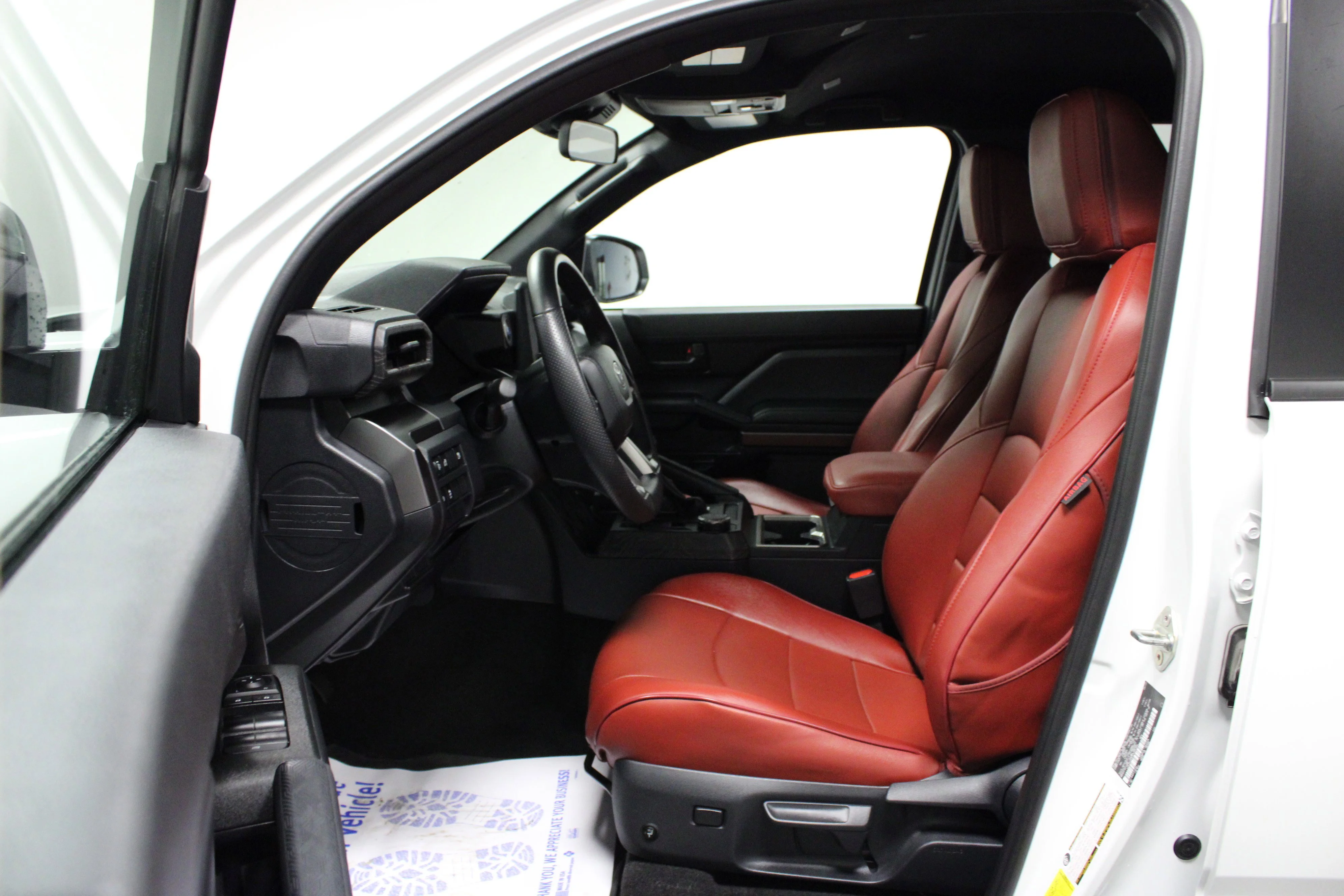 Used 2025 Ice Toyota SR5 image 12