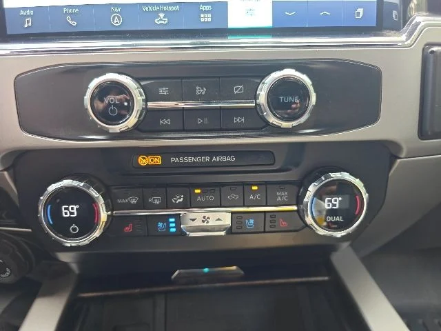 Used 2022 Blue Metallic Ford Lariat image 12