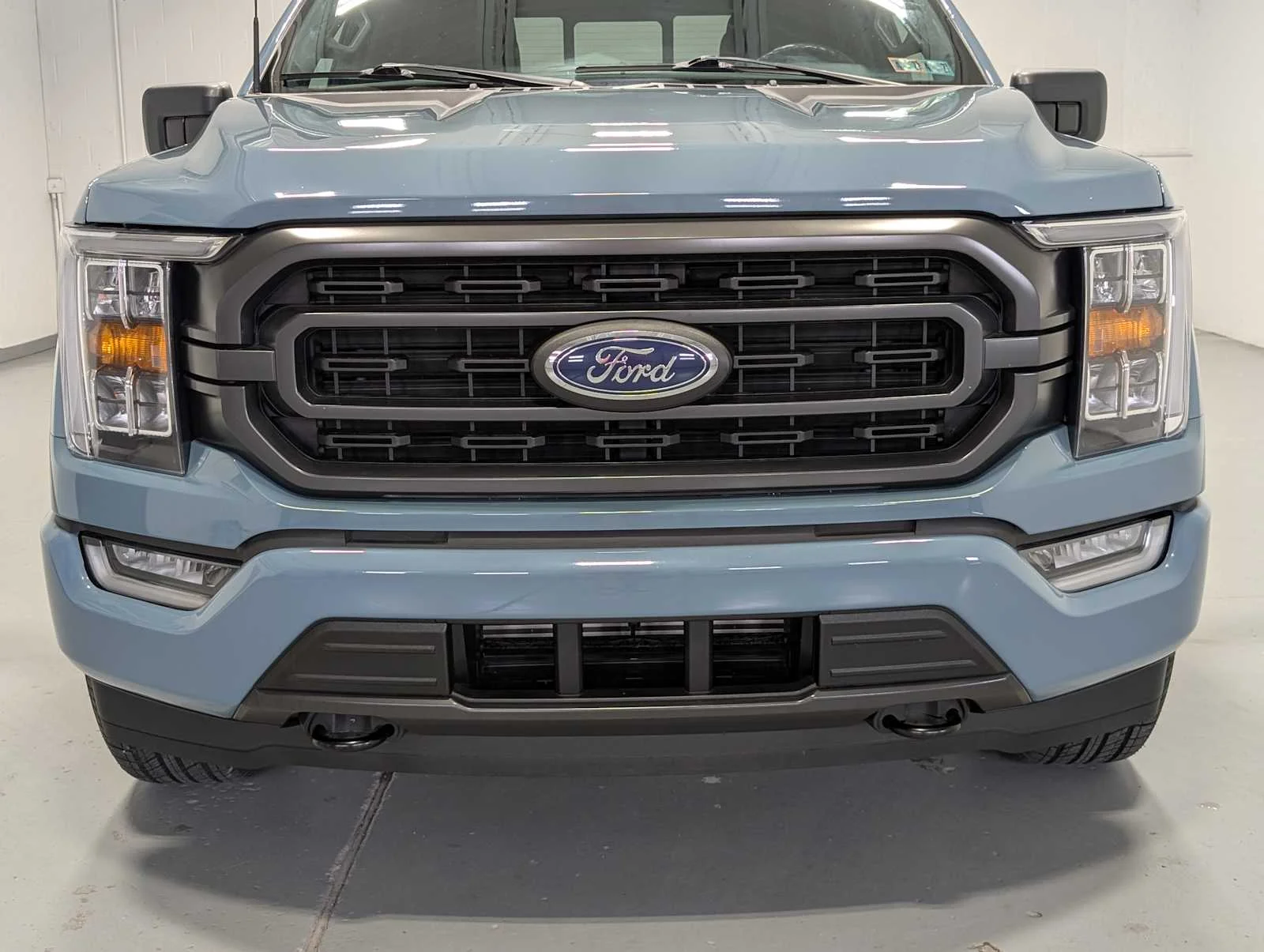 Used 2023 Area 51 Blue Ford XLT image 2