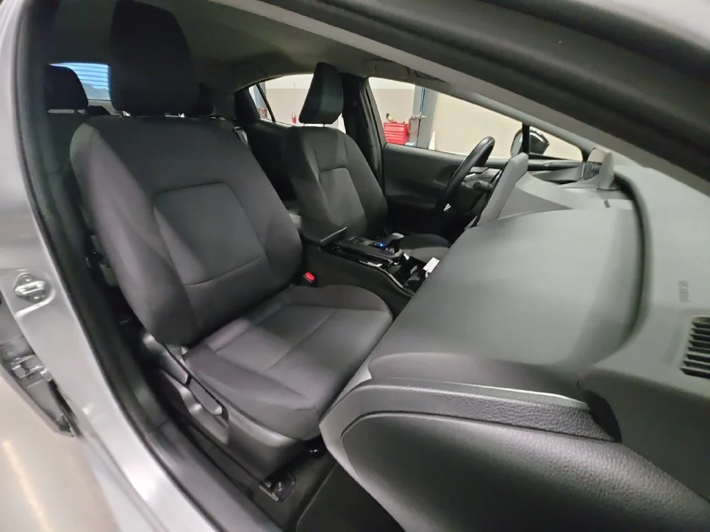 Used 2025 Silver Toyota LE image 36