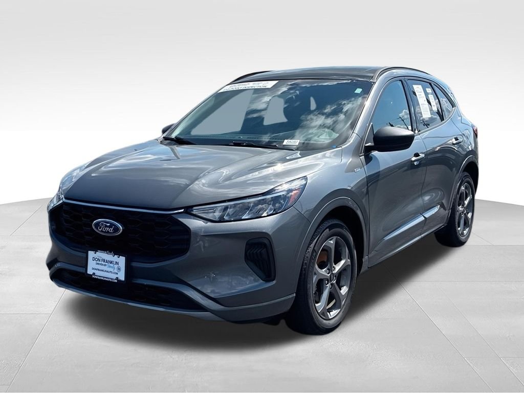 Used 2023 Gray Ford ST-Line image 4