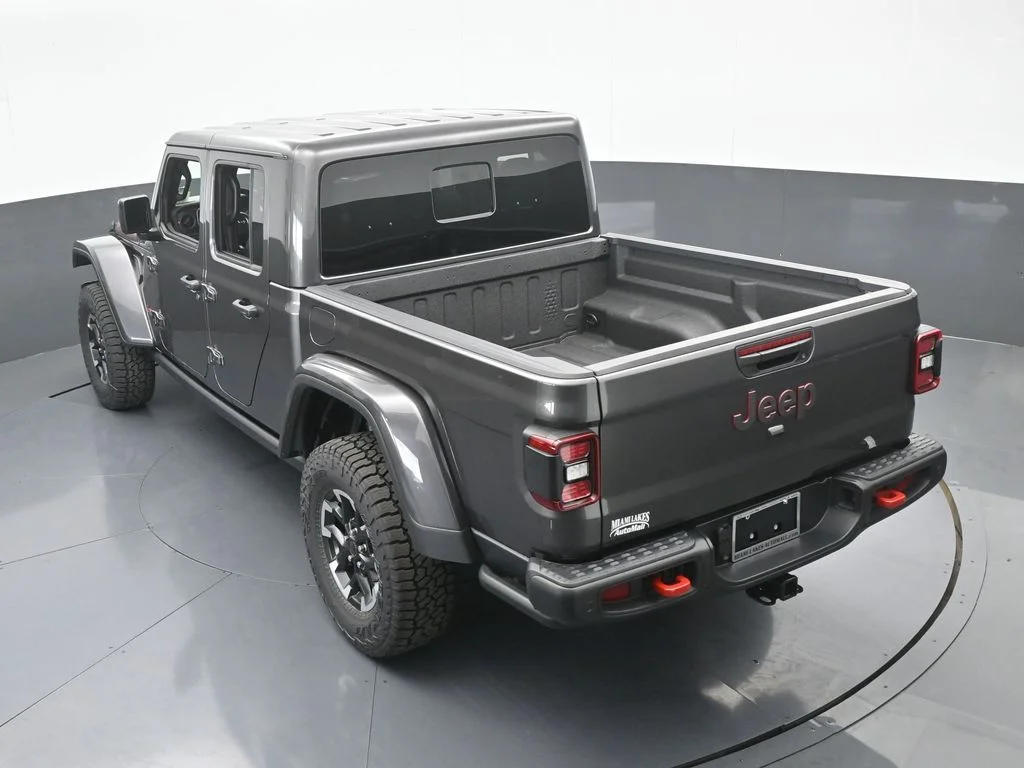 New 2026 Granite Crystal Metallic Clear-Coat Exterior Paint Jeep Rubicon X image 47
