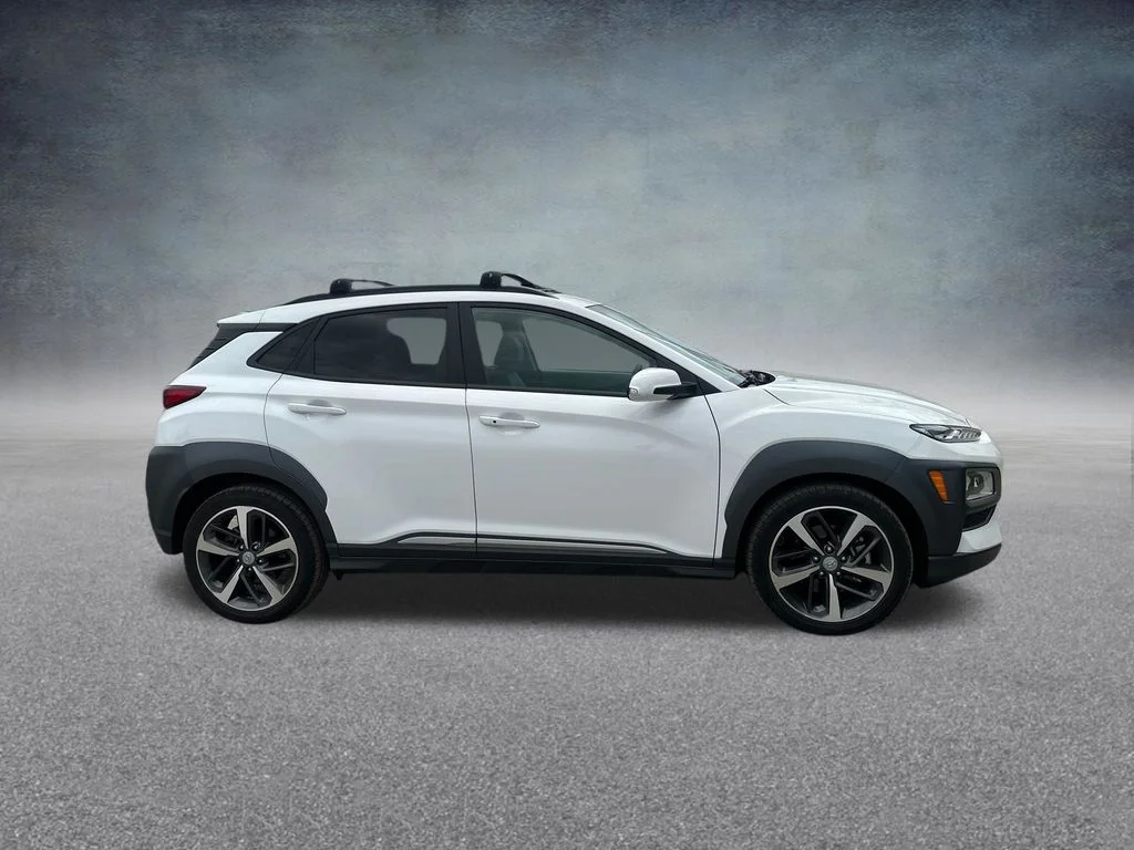Used 2021 Lunar White Hyundai Ultimate image 41