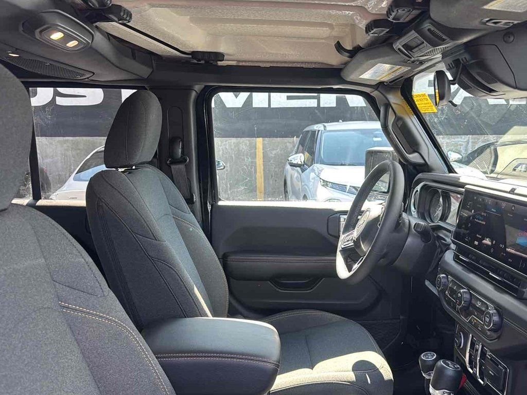 Used 2025 Black Jeep Sahara 4xe image 14