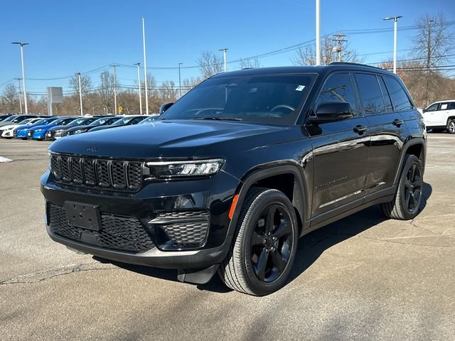 Used 2023 Black Jeep Altitude X image 5